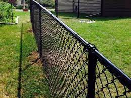 Black Chain Link Fence is a popular PVC chain link product. Compared with galvanized barbed wire and stainless steel barbed wire, black barbed wire has bright colors and is more suitable for courtyards, parks, zoos, swimming pool fences, industrial areas.