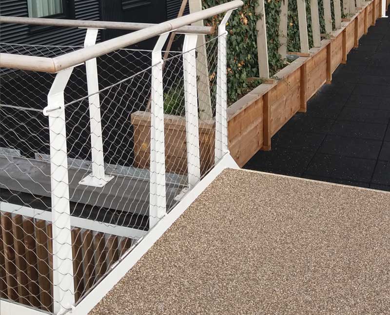 Ferrule mesh handrail infills