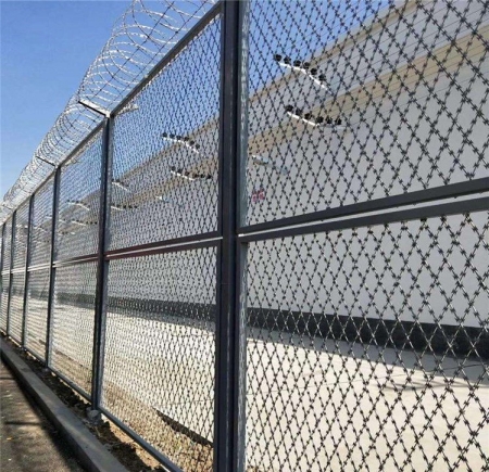 Razor Wire And Razor Wire Fence For Prison Walls